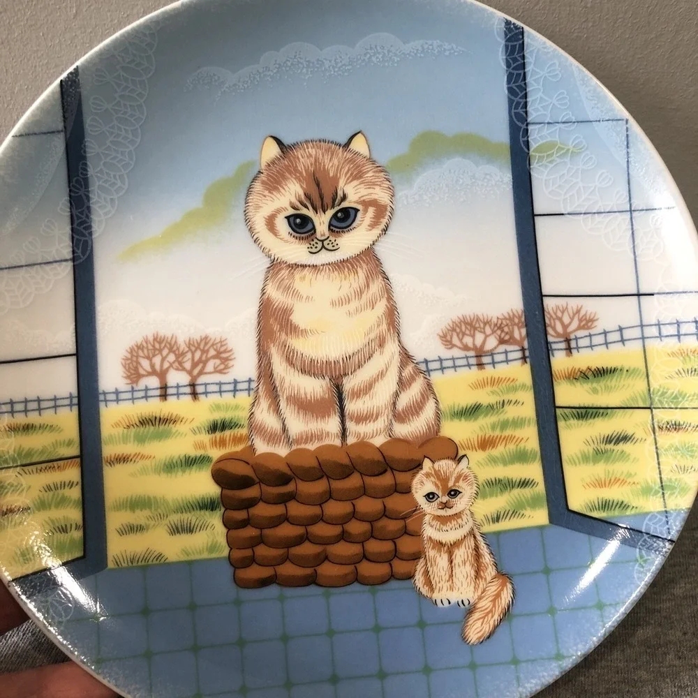 Vintage Artmark Porcelain Plate Cat Kitten Blue Sky Fields Decor Japan 7 3/4